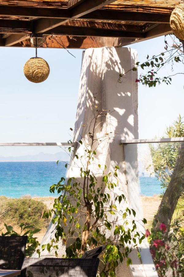 Nirvana Beach Hotel Theológos エクステリア 写真
