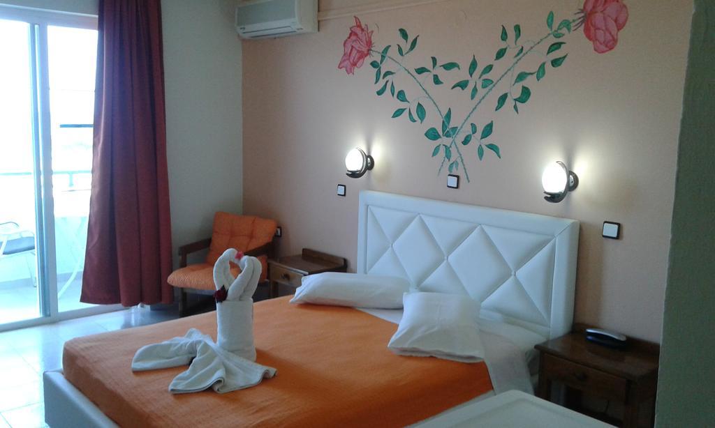 Nirvana Beach Hotel Theológos エクステリア 写真