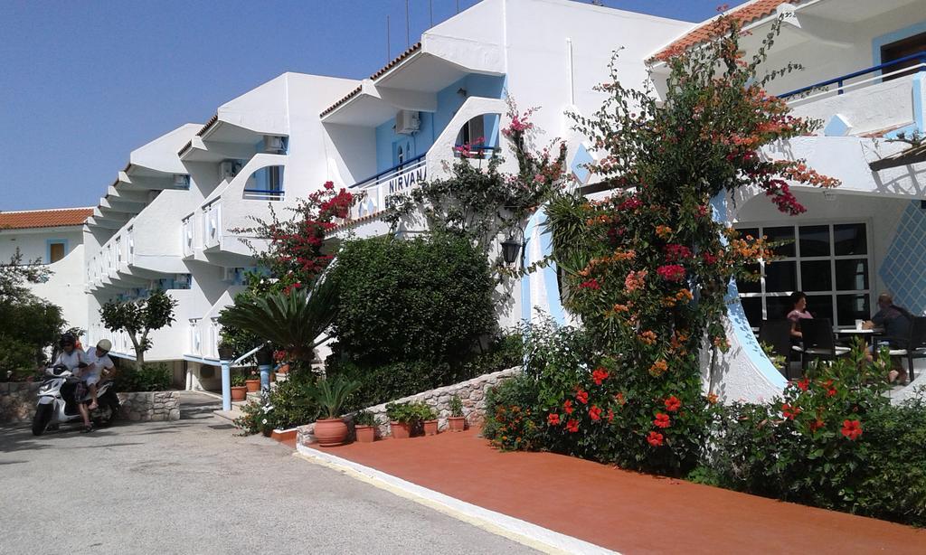 Nirvana Beach Hotel Theológos エクステリア 写真